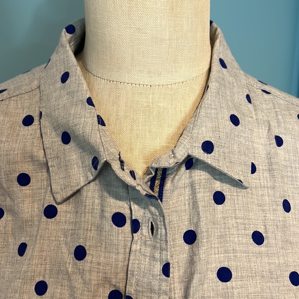 Talbots size large button down - Picture 3 of 5